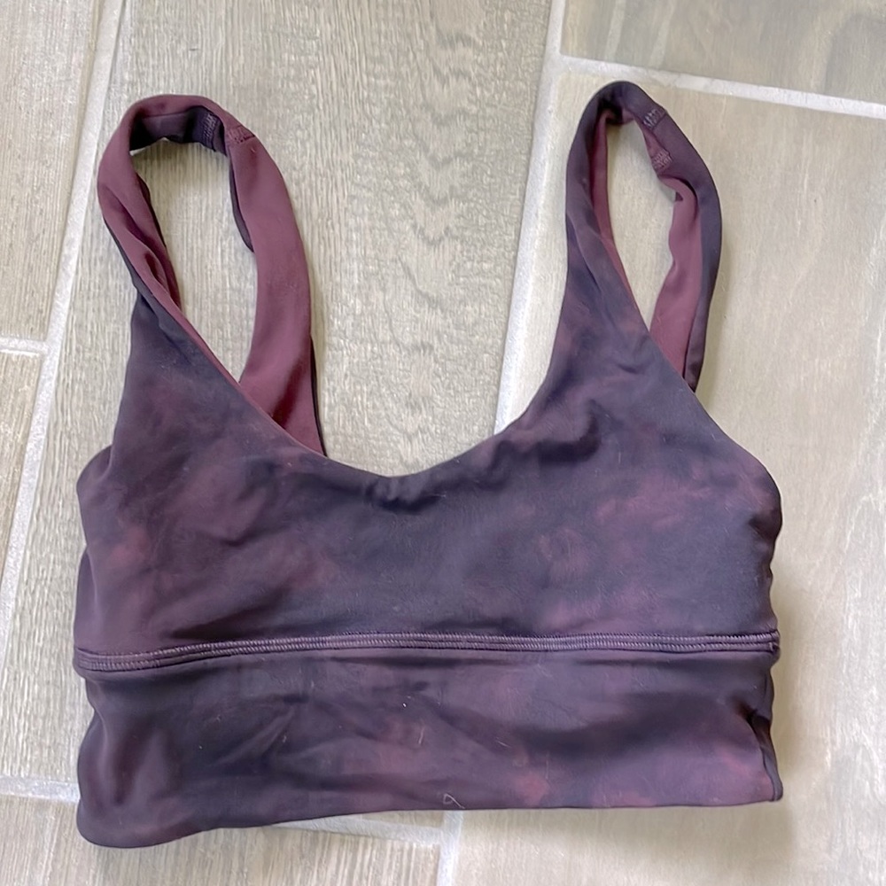 Lululemon sports bra